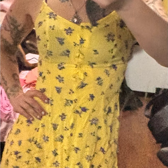 Forever 21 Dresses & Skirts - Forever 21 Yellow Floral Mini Dress